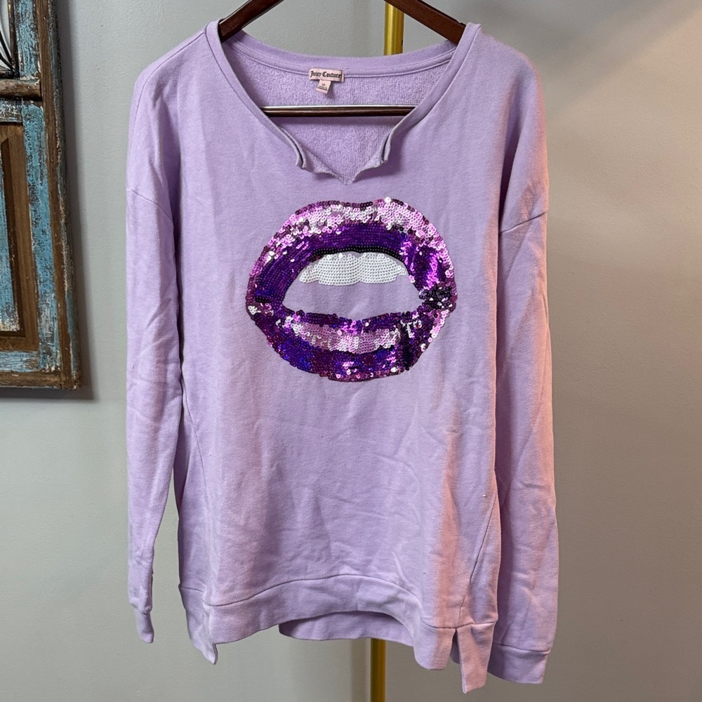 Juicy Couture Light Purple sweatshirt with sequins lips XL